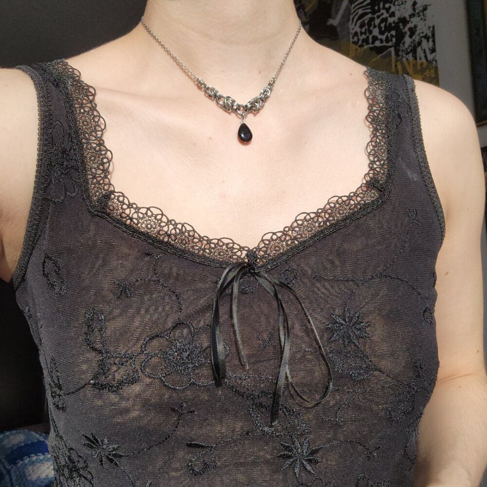 Gothic black teardrop and silver chainmail necklace with a small silver chain - Picture 2 of 8